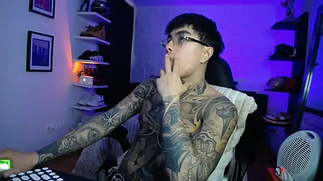 jung_dragon Pertunjukan Webcam