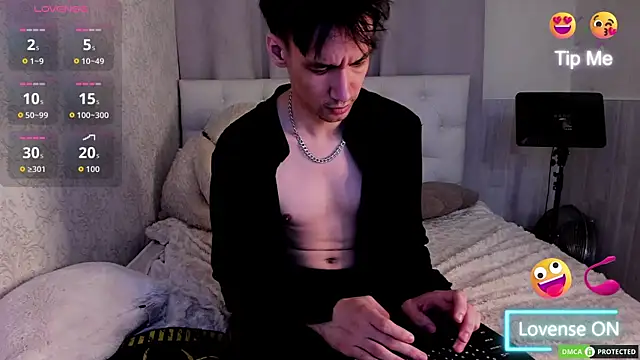 CalvinChapman Adlı Modelin Canlı XXX Sohbeti