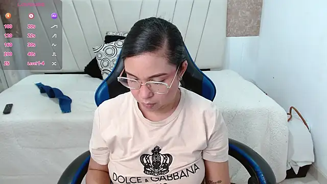 AliceSmity__ Adlı Modelin Canlı XXX Sohbeti