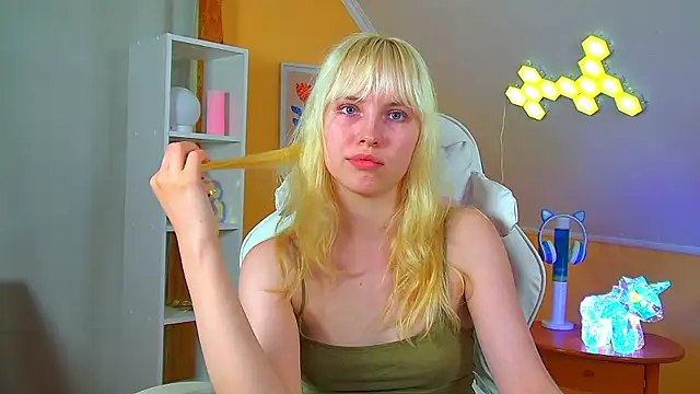 XXX chat uživo modela HannahHollis