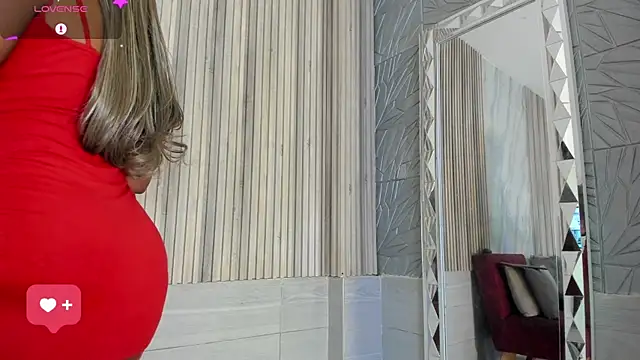 BriannaChelsea's Live XXX Chat