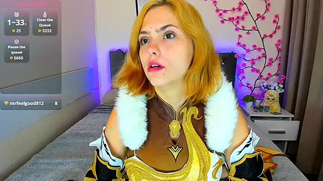 DellaRows' Live XXX Chat