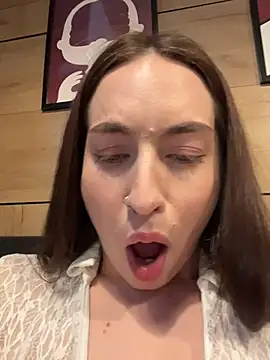 Holly_Play Live XXX-chat