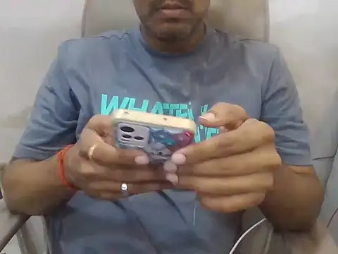 Aloneisbest's Webcam Show