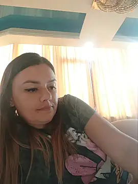XXX chat uživo modela KrissSexi