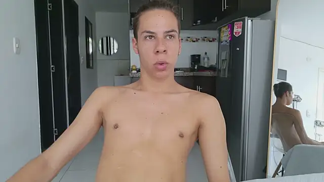 grey___27 élő XXX-chatje