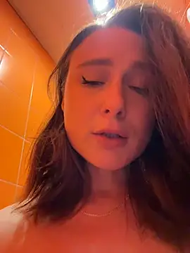 Dina_Tease élő XXX-chatje