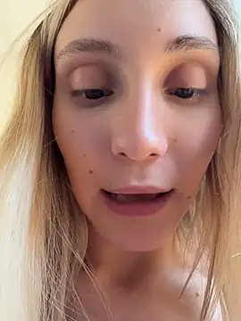 Pink_Kiss Live XXX Chat