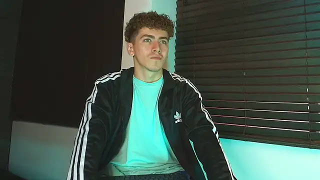 Tyler_Mcrey Adlı Modelin Canlı XXX Sohbeti
