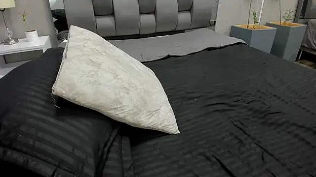 Charlie___Musk Chat XXX in diretta
