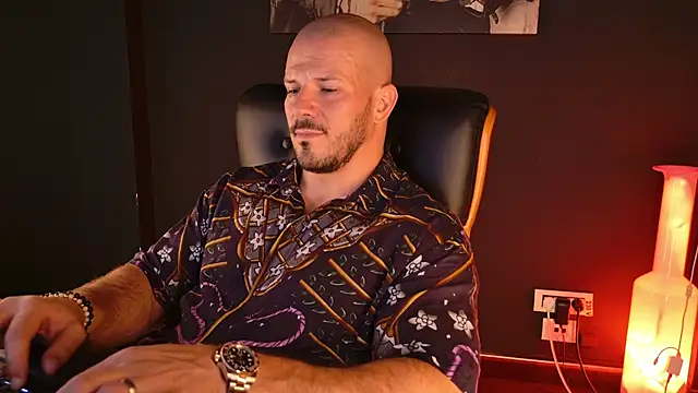 AngeloEric Chat XXX live