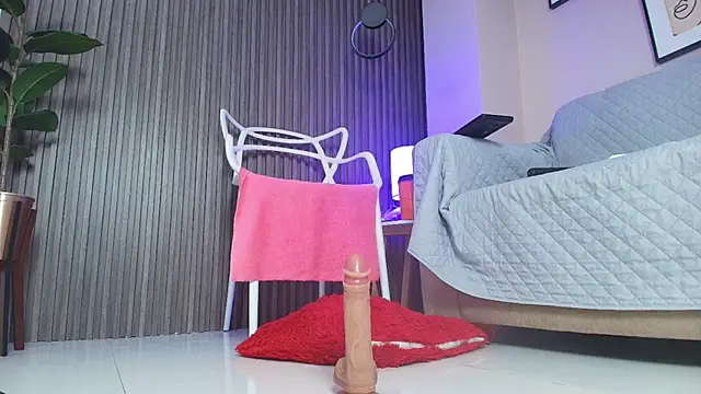 biancaa_18 即時 XXX 聊天