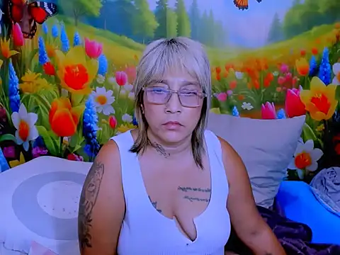 indianroxy: απευθείας συνομιλία ΧΧΧ