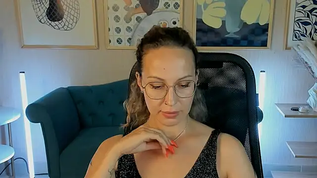 Charlotte_Hudson লাইভ XXX চ্যাট