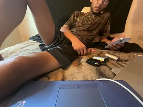 ThrowedWorldWide's Live XXX Chat