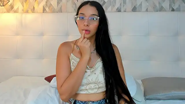 Chat +18 de Roseaurora ao vivo