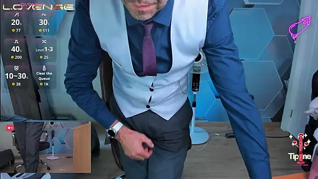SteveTiger Adlı Modelin Canlı XXX Sohbeti