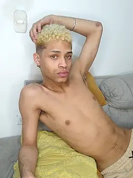 STRANGER_BOYS live XXX chat