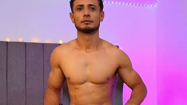 Adonys_Lewis_: απευθείας συνομιλία ΧΧΧ