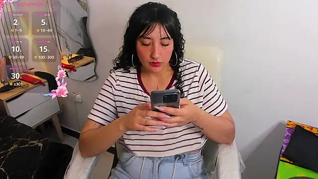 Megan_Reeves' Live XXX Chat