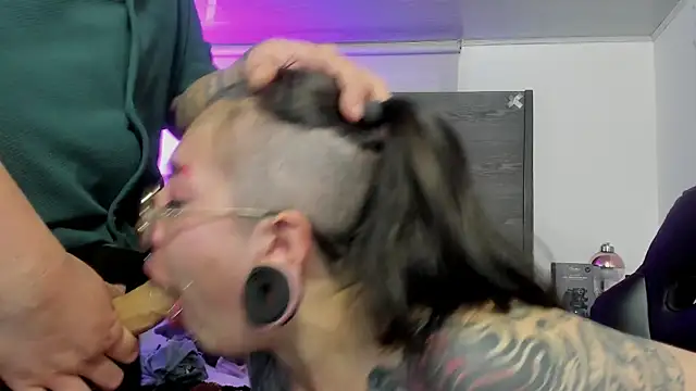 inkedsinners_: онлайн-секс-чат