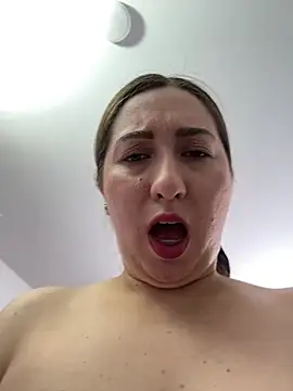suzy-111 webkamerás műsora