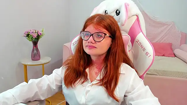 ChloeHalses' Live XXX Chat