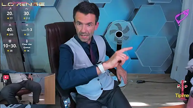 XXX chat uživo modela SteveTiger