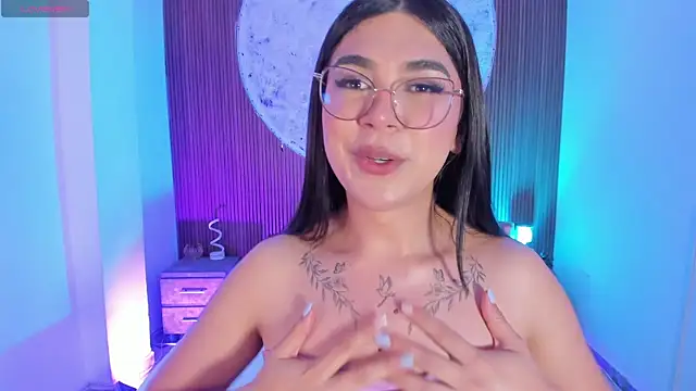 RoseCassie Chat XXX in diretta