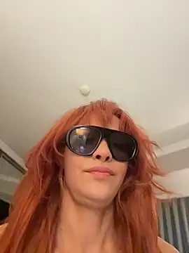 دردشة DarkDesin الجنسية المباشرة