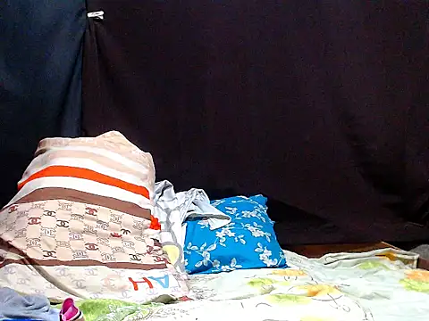 UnbeatableMaster69のライブXXXチャット