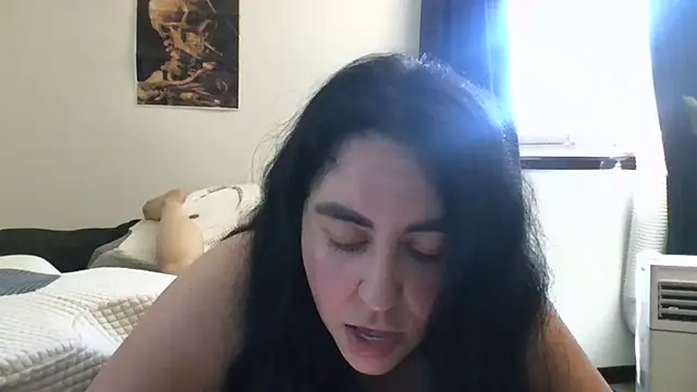 WetFlower69's Live XXX Chat