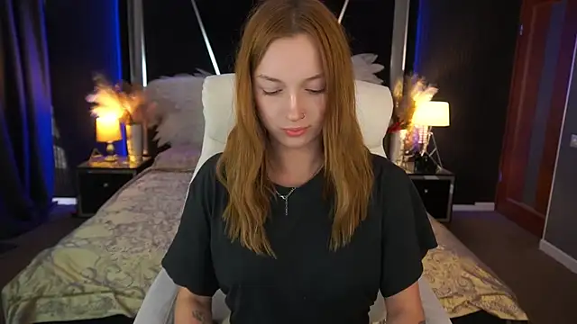 LizzaMoonn live XXX chat