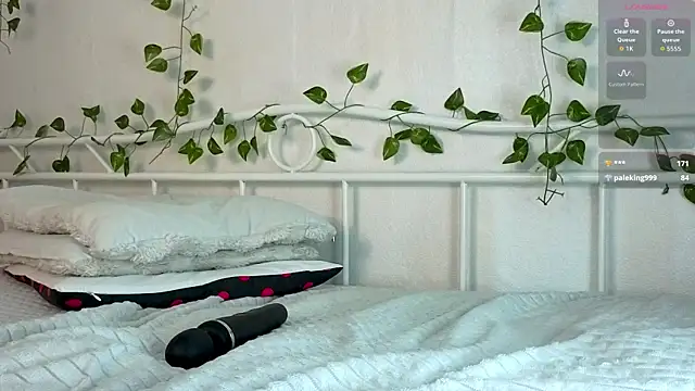 Živý XXX chat YourScarlettStorm