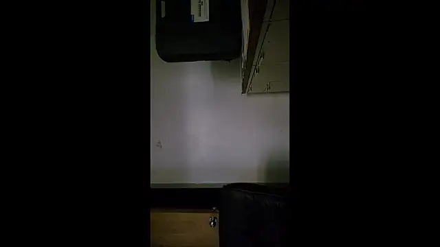 chronic_vibez Show in webcam