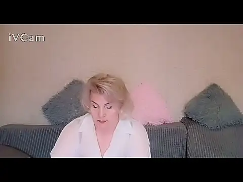 Solveth's Live XXX Chat