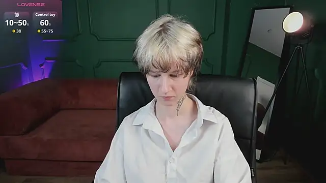 Senpai_Sins' Live XXX Chat