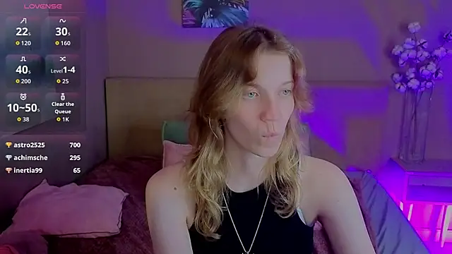 Emily_Cartex Chat XXX in diretta