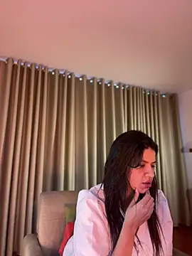 Zandrina 라이브 XXX 채팅