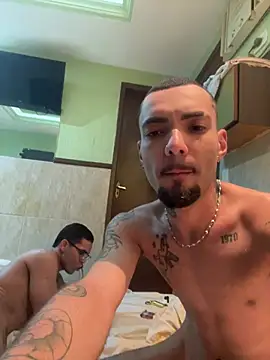 Rik_Olix Chat XXX in diretta