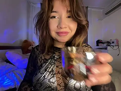 Онлайн чат XXX Viviaaan_n