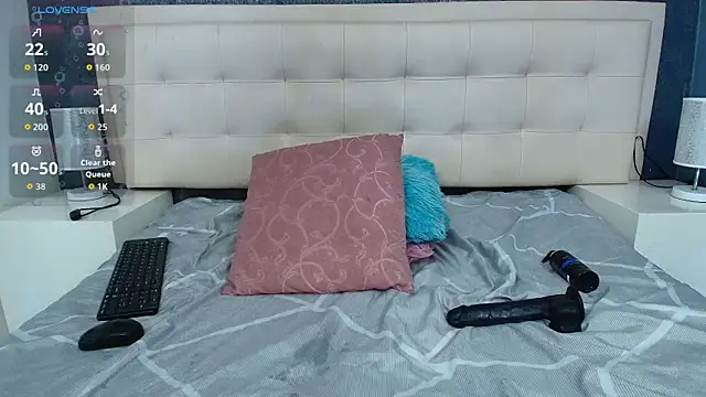 Celestial_Queen_ élő XXX-chatje