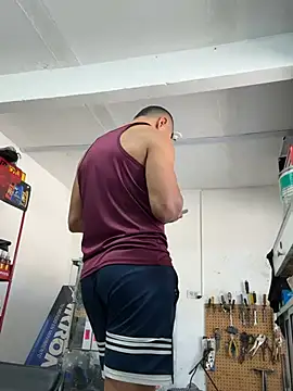 צ'אט XXX בשידור חי של Paul22cm-