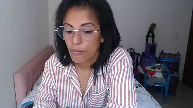 kateleyagrey's Live XXX Chat