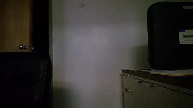 chronic_vibez's Live XXX Chat