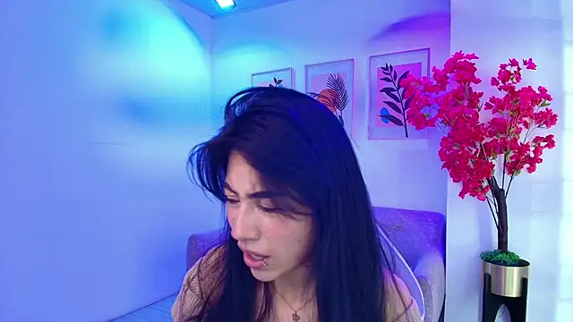 XXX chat uživo modela Rainy_doll
