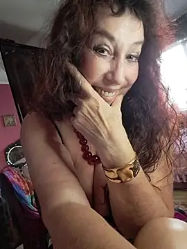 GypsyEsmeralda Adlı Modelin Canlı XXX Sohbeti