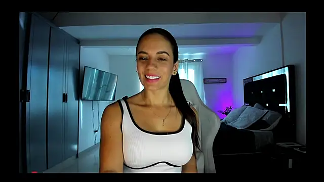Sara_lopez_28's Live XXX Chat