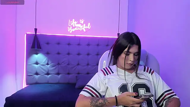 CryBabyVelvet Chat XXX live