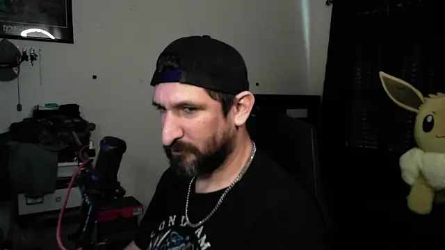 DevilPup75_ élő XXX-chatje